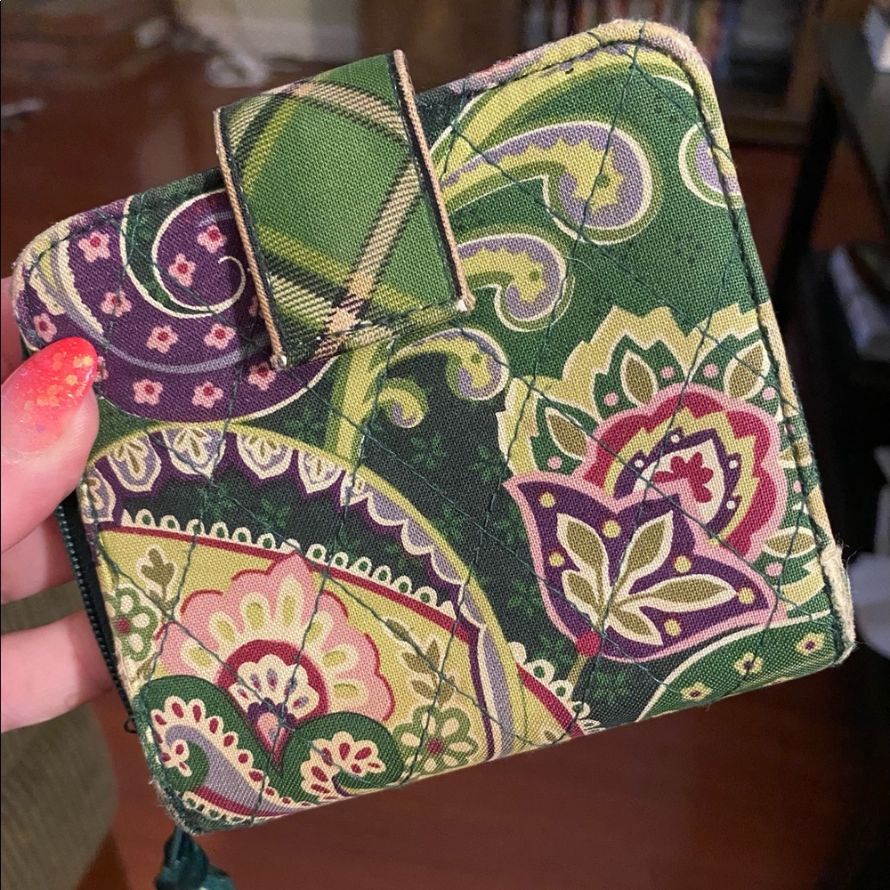 *Retired* Vera Chelsea Green multi-pocket wallet